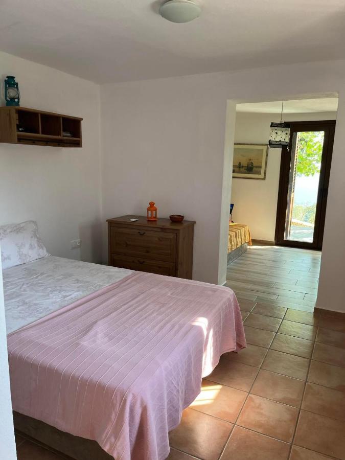 Best Location Apt In Old Town Alonnisos Town Bagian luar foto